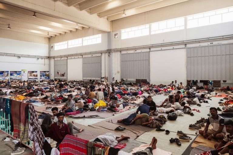 Η κυβέρνηση σε Βενιζέλο: Δεν ενεργοποιούμε το άρθρο 15 της ΕΣΔΑ