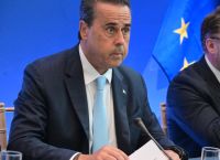 Παπασταύρου: Στις 10 Σεπτεμβρίου το «τελικό σφύριγμα» για τη Chevron Παπασταύρου: Στις 10 Σεπτεμβρίου το «τελικό σφύριγμα» για τη Chevron