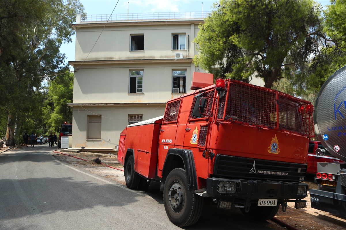 Νοσοκομείο «Σωτηρία»: Έκρηξη σε μηχάνημα προκάλεσε φωτιά στον 2ο όροφο