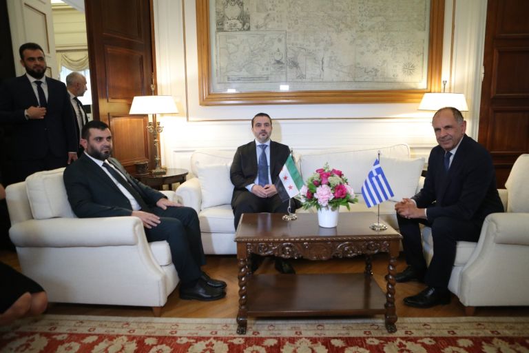 Ελλάδα – Συρία: Διπλωματική επανεκκίνηση με φόντο τη σταθερότητα στην Ανατολική Μεσόγειο