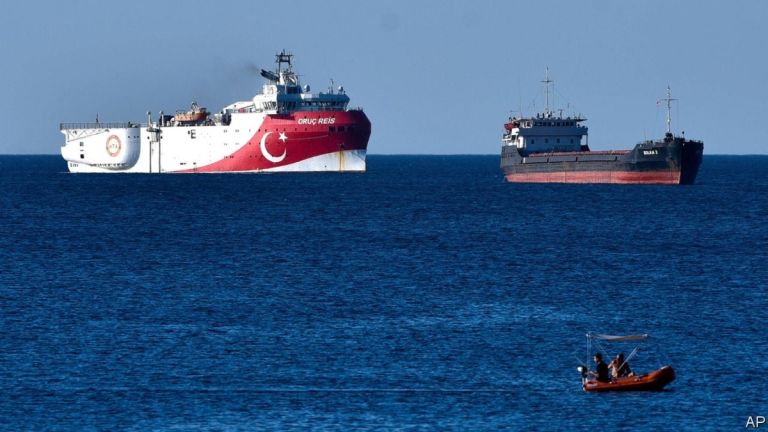 Τα θαλάσσια πάρκα φέρνουν νέα φουρτούνα στο Αιγαίο