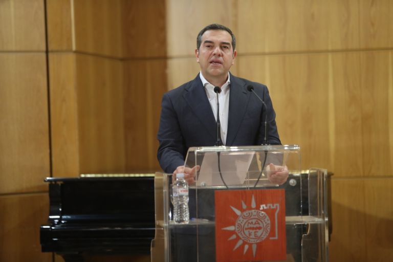 Σε επιφυλακή τα κομματικά επιτελεία ενόψει των ανακοινώσεων Τσίπρα