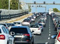 Κορυφώνεται η επιστροφή των αδειούχων Κορυφώνεται η επιστροφή των αδειούχων
