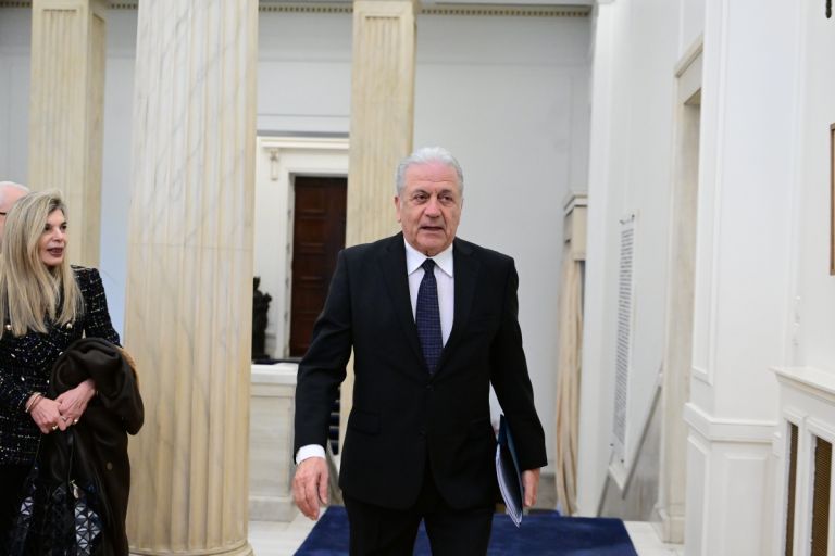 Πυρά Αβραμόπουλου για εξωτερική πολιτική: Κίνδυνος να μείνει θεατής η χώρα