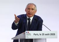 Ο Μπαϊρού ρισκάρει: Ζητά ψήφο εμπιστοσύνης με κίνδυνο να καταρρεύσει η κυβέρνηση Ο Μπαϊρού ρισκάρει: Ζητά ψήφο εμπιστοσύνης με κίνδυνο να καταρρεύσει η κυβέρνηση