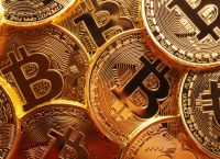 Σπάει ο ιστορικός 4ετής κύκλος του Bitcoin Σπάει ο ιστορικός 4ετής κύκλος του Bitcoin