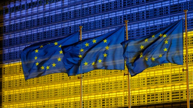 Κομισιόν: Φωταγωγήθηκε με την ουκρανική σημαία προς τιμήν της Ημέρας Ανεξαρτησίας