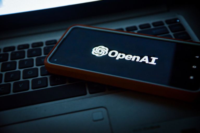 Η OpenAI προσθέτει «ψυχολογικά φίλτρα» στο ChatGPT – Αποδέχεται πως ενίσχυσε αυταπάτες χρηστών