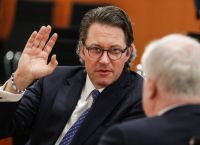 Γερμανία: Ποινική δίωξη σε πρώην υπουργό της Μέρκελ για ψευδή κατάθεση Γερμανία: Ποινική δίωξη σε πρώην υπουργό της Μέρκελ για ψευδή κατάθεση