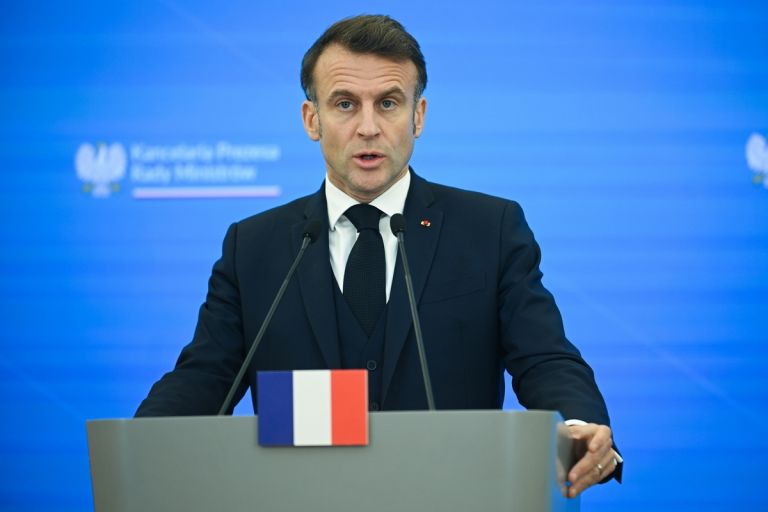 Μακρόν για Πούτιν: Είναι «αρπακτικό, ένα τέρας στις πόρτες μας» 