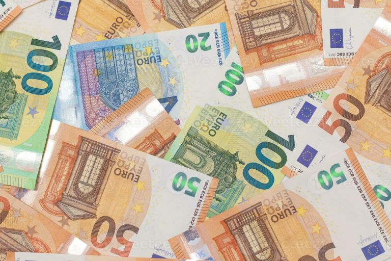 Δημόσιο Χρέος: Στα 368,3 δισ. ευρώ, αλλά υποχωρεί το καθαρό βάρος