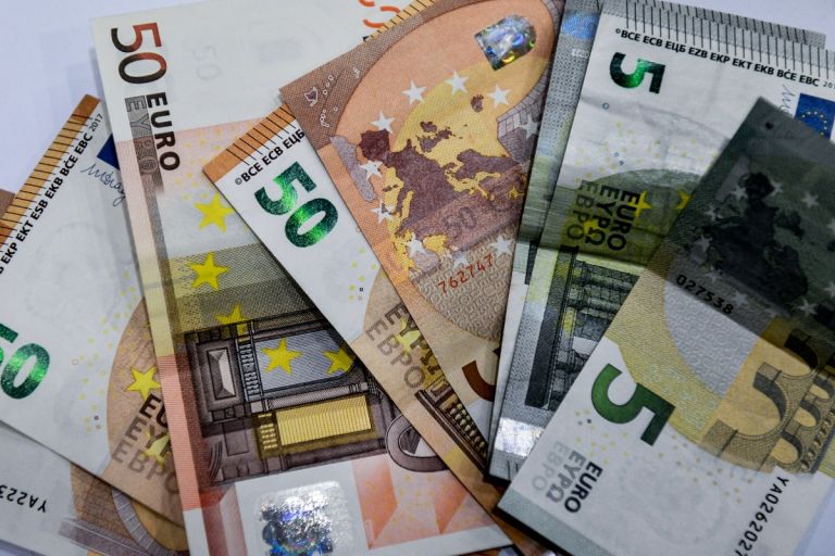 Ευρώ: Προς τη χειρότερη εβδομάδα από το 2022