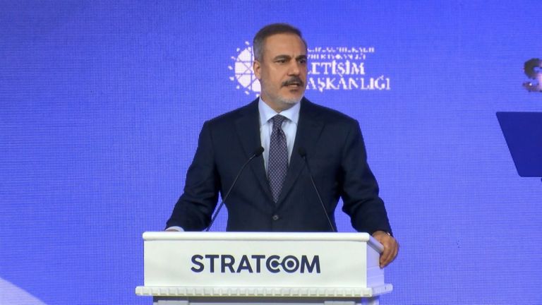 Απειλές Φιντάν κατά των Κούρδων της Συρίας μετά τη συνάντησή του με τον Σύρο ΥΠΕΞ