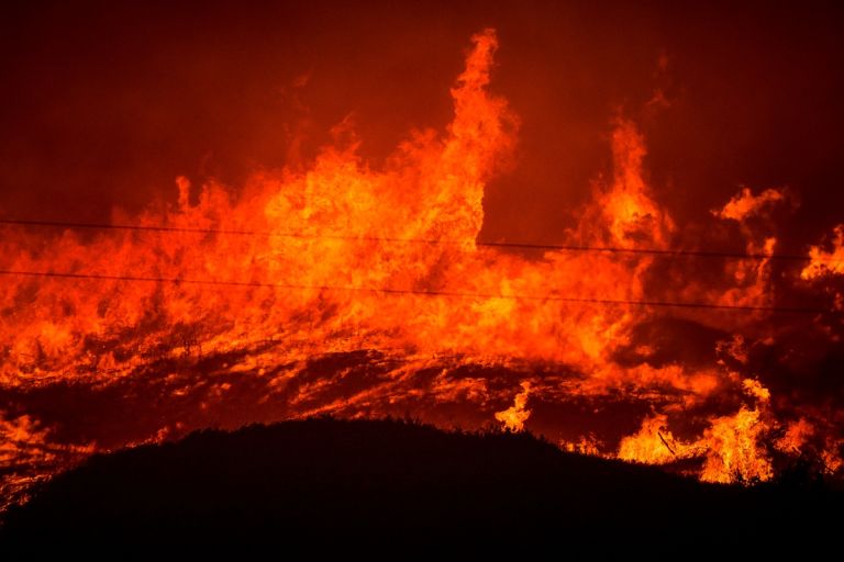 Πύρινη κόλαση σε Κερατέα και Ηλιεία