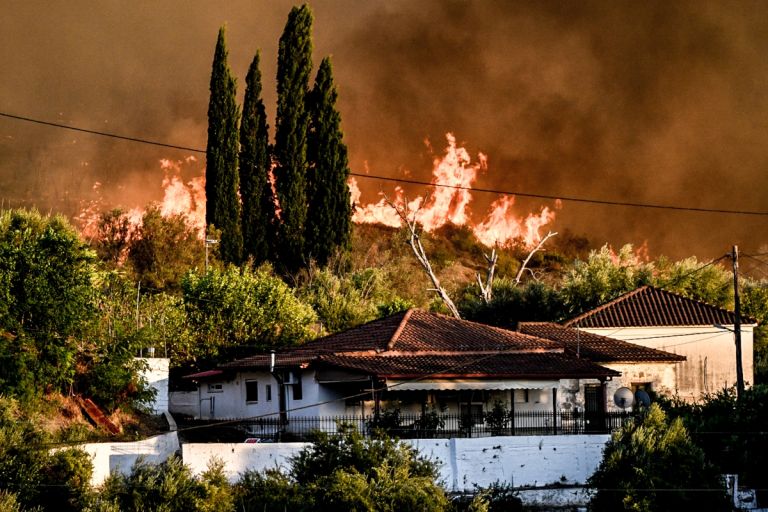 Σε επιφυλακή για πυρκαγιές σε Αττική, Εύβοια και Βοιωτία