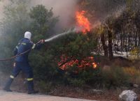 Επιστρέφουν τα 40άρια, επιμένουν τα μελτέμια έως την Τετάρτη Επιστρέφουν τα 40άρια, επιμένουν τα μελτέμια έως την Τετάρτη
