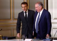 “Αν δεν αλλάξει κάτι στη Γαλλία, το πλοίο θα βουλιάξει” – Άνοιξε η ονοματολογία για τη διαδοχή “Αν δεν αλλάξει κάτι στη Γαλλία, το πλοίο θα βουλιάξει” – Άνοιξε η ονοματολογία για τη διαδοχή
