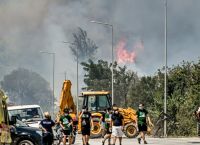 Στον εισαγγελέα τρεις συλληφθέντες για εμπρησμούς – Ομολογία 19χρονου Στον εισαγγελέα τρεις συλληφθέντες για εμπρησμούς – Ομολογία 19χρονου