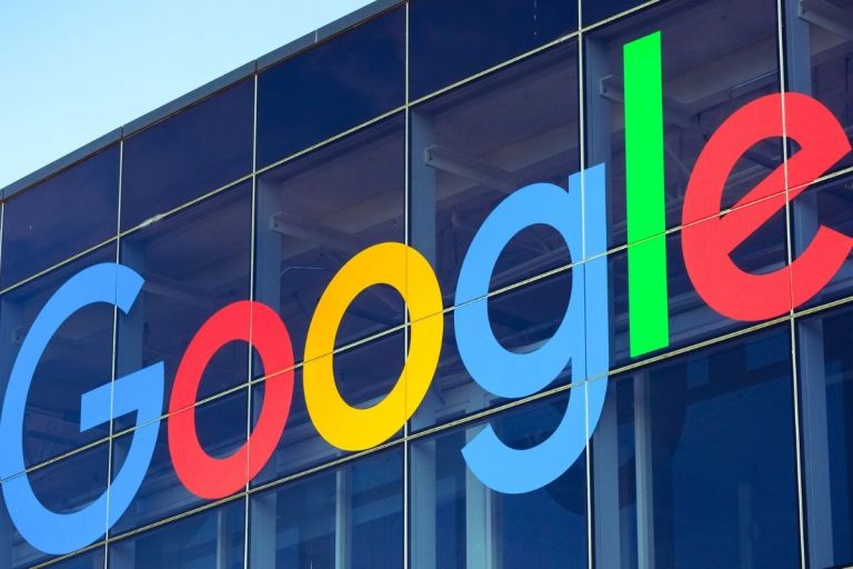 Η Google στρέφεται ενάντια στο γκουγκλάρισμα