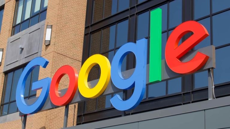 Νέο χτύπημα στις ιστοσελίδες από τη Google: Το επιχειρηματικό μοντέλο 20 ετών καταστρέφεται