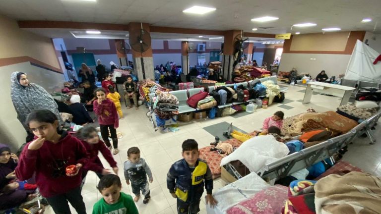 Γάζα: Κατακραυγή για το διπλό ισραηλινό πλήγμα στο νοσοκομείο Nasser