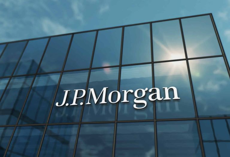 JPMorgan: Σε ιστορικό υψηλό οι προσλήψεις ανώτερων στελεχών