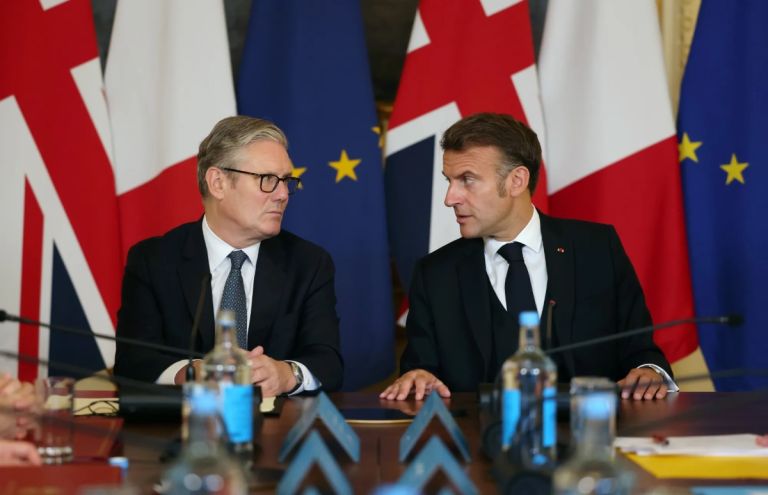 Βρετανία: Επιστρέφει μετανάστες στη Γαλλία