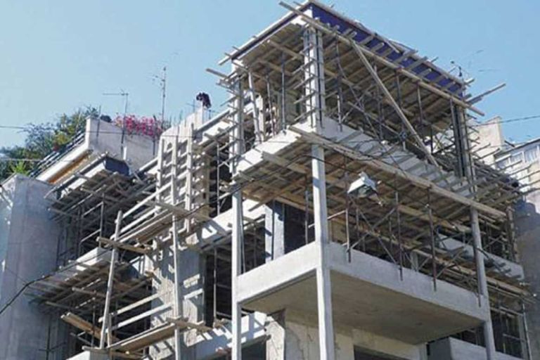 ΕΛΣΤΑΤ: ‘Αλμα 31,6% στις οικοδομικές άδειες τον Μάιο του 2025 – Πτώση 17,4% στο πεντάμηνο