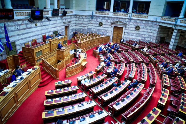 Σε θέσεις μάχης τα κόμματα για την εξεταστική του ΟΠΕΚΕΠΕ