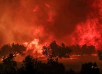 Πορτογαλία: Ανακοινώθηκε ο πρώτος νεκρός από τις πυρκαγιές Πορτογαλία: Ανακοινώθηκε ο πρώτος νεκρός από τις πυρκαγιές