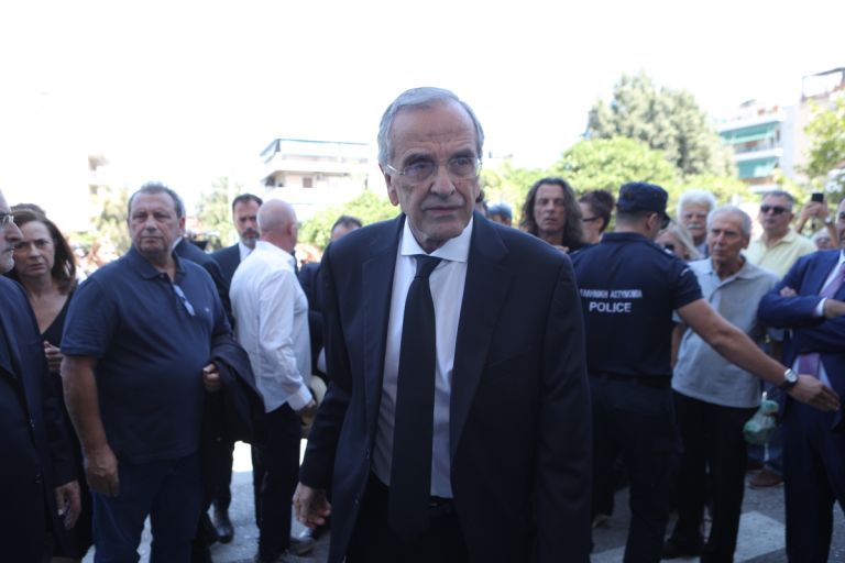 Σαμαράς: Δικαίωμα των γονέων θυμάτων των Τεμπών η ταυτοποίηση λειψάνων των παιδιών τους