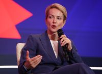 Αλ. Σδούκου για ΔΕΘ: Η οικονομία υπεραποδίδει και γι’ αυτό υπάρχουν οι διαθέσιμοι πόροι Αλ. Σδούκου για ΔΕΘ: Η οικονομία υπεραποδίδει και γι’ αυτό υπάρχουν οι διαθέσιμοι πόροι