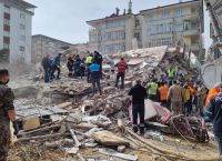 Τουρκία: Ένας νεκρός και 29 τραυματίες από τον σεισμό των 6,1 Ρίχτερ Τουρκία: Ένας νεκρός και 29 τραυματίες από τον σεισμό των 6,1 Ρίχτερ