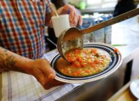 Στα όρια της φτώχειας το 34,6% των Ελλήνων σύμφωνα με τη Eurostat Στα όρια της φτώχειας το 34,6% των Ελλήνων σύμφωνα με τη Eurostat