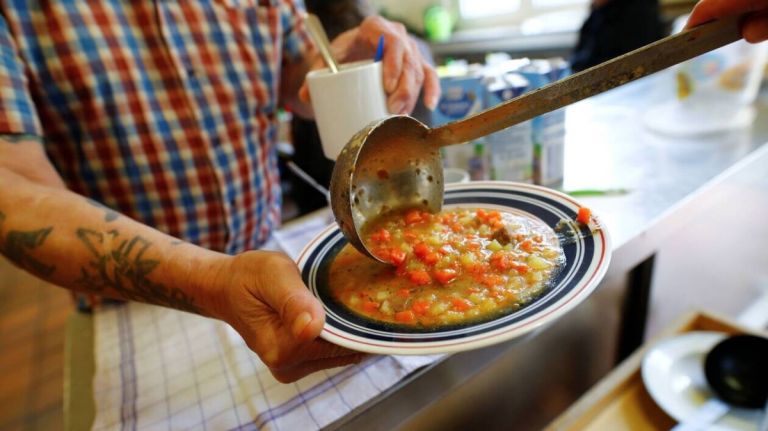 Στα όρια της φτώχειας το 34,6% των Ελλήνων σύμφωνα με τη Eurostat