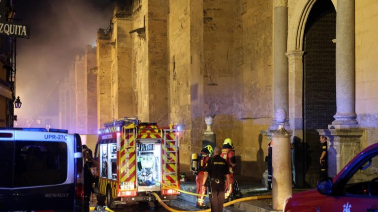 Ισπανία: Πυρκαγιά στο τζαμί και στον καθεδρικό ναό της Κόρδοβας – Σώθηκε το μνημείο