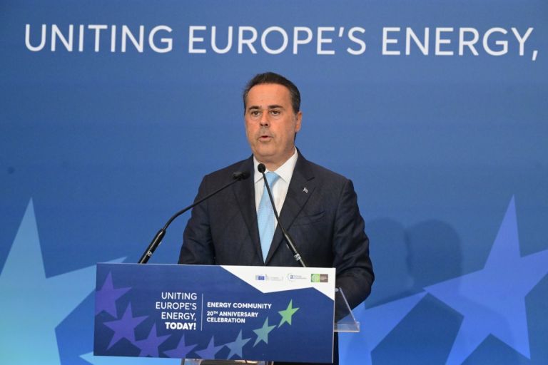 Επίσκεψη Παπασταύρου αύριο σε περιβαλλοντικά σημεία ενδιαφέροντος στην Αμοργό