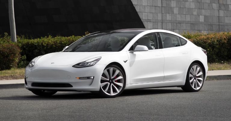 AI chips: Η Tesla εμπιστεύεται τη Samsung για την παραγωγή των επόμενων γενιών AI6 και Dojo