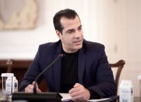 Πλεύρης: Ποινικοπoιούμε την παράνομη παραμονή – Έρχεται κατάργηση νομιμοποίησης μεταναστών στα 7 έτη Πλεύρης: Ποινικοπoιούμε την παράνομη παραμονή – Έρχεται κατάργηση νομιμοποίησης μεταναστών στα 7 έτη
