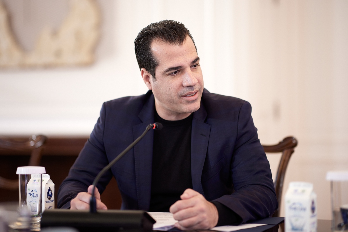 Πλεύρης: Ποινικοπoιούμε την παράνομη παραμονή – Έρχεται κατάργηση νομιμοποίησης μεταναστών στα 7 έτη