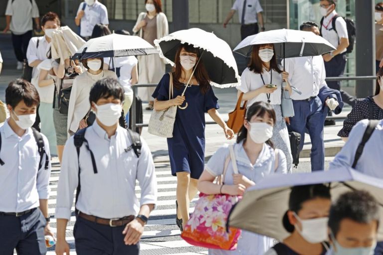 Ρεκόρ καύσωνα στο Τόκιο: Κολλημένος στους 35° Κελσίου και άνω ο υδράργυρος για 10 συνεχόμενες ημέρες
