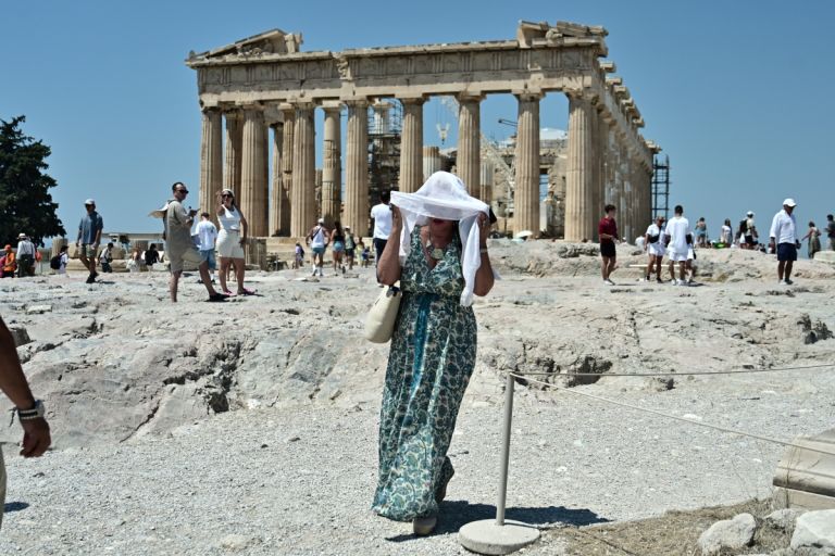 TUI: Τουρίστες και το Νοέμβριο σε καλοκαιρινούς προορισμούς