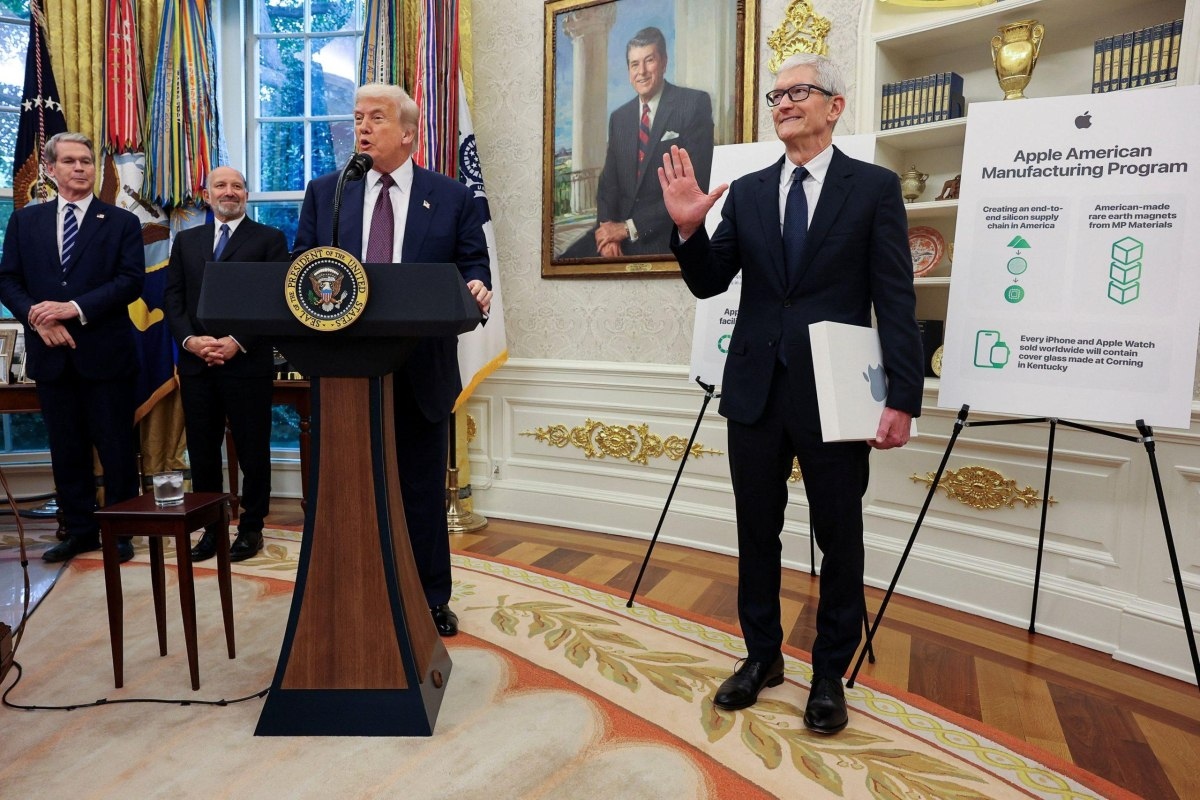 Η στρατηγική των 600 δισ. της Apple για να αποφύγει τους δασμούς του Τραμπ