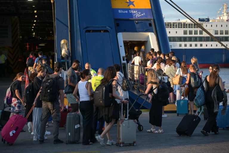 Έξοδος αδειούχων: Στο 100% η πληρότητα των πλοίων