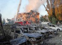 Κόλαση στο Κίεβο: 8 νεκροί και 38 τραυματίες από μπαράζ ρωσικών πυραύλων Κόλαση στο Κίεβο: 8 νεκροί και 38 τραυματίες από μπαράζ ρωσικών πυραύλων