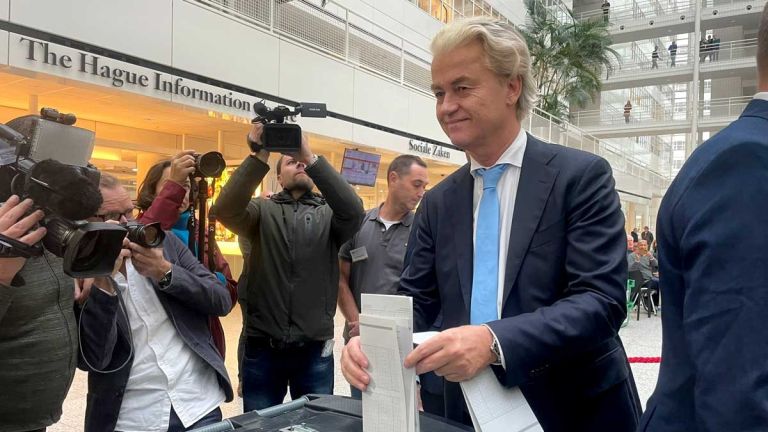 Ολλανδία: Προβάδισμα στο κόμμα Βίλντερς στις δημοσκοπήσεις, δύο μήνες πριν τις εκλογές