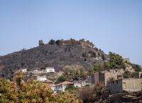 Μικρές φθορές από τη φωτιά στο βυζαντινό ναό Αγ. Γεωργίου και στο Κάστρο της Βολισσού στη Χίο Μικρές φθορές από τη φωτιά στο βυζαντινό ναό Αγ. Γεωργίου και στο Κάστρο της Βολισσού στη Χίο