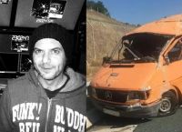 Αργυρός: Ποιος ήταν ο Γιάννης Αρτόπουλος, ο στενός συνεργάτης του τραγουδιστή που σκοτώθηκε σε τροχαίο Αργυρός: Ποιος ήταν ο Γιάννης Αρτόπουλος, ο στενός συνεργάτης του τραγουδιστή που σκοτώθηκε σε τροχαίο