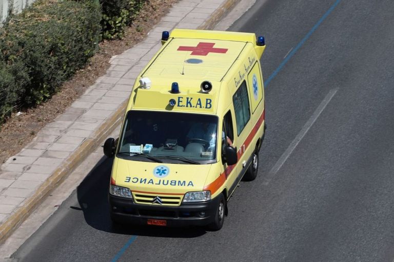 Σοβαρό τροχαίο στην Αγία Παρασκευή: Νεκρός ο οδηγός του δικύκλου