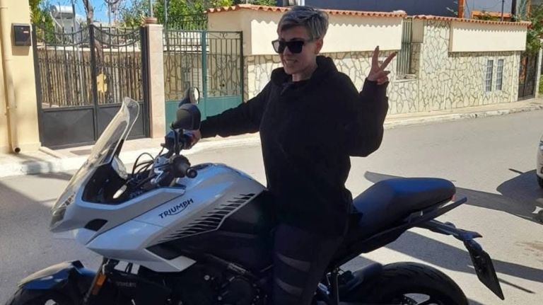 Αταλάντη: «Μου κόπηκαν τα γόνατά μου» λέει ο σύζυγος της 32χρονης που σκοτώθηκε σε τροχαίο